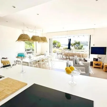 Сasa de vacaciones E Summer Beach Villa Cap Benat